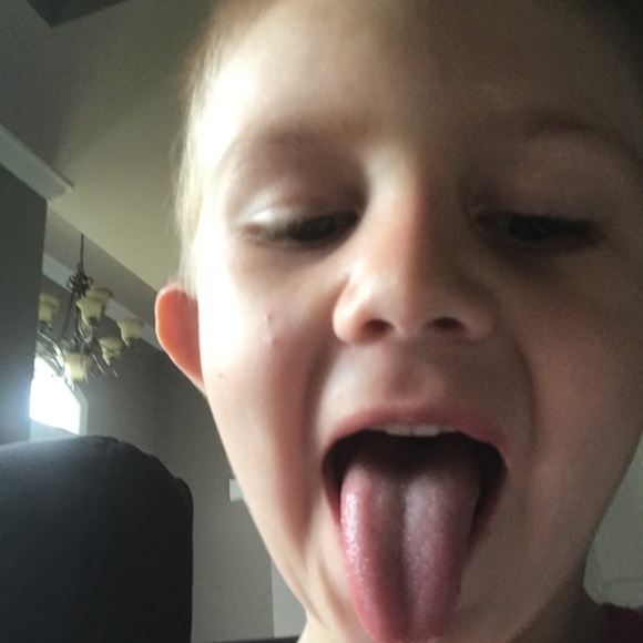 Meet your Posher, Stacy - Picture 2 of 8